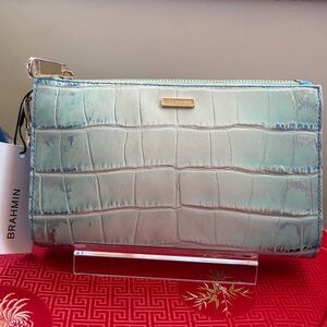 Brahmin Daisy Crocodile Embossed Wristlet NWT Ice Blue